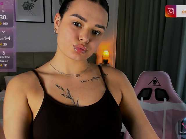 EvaRaider live cam on BongaCams