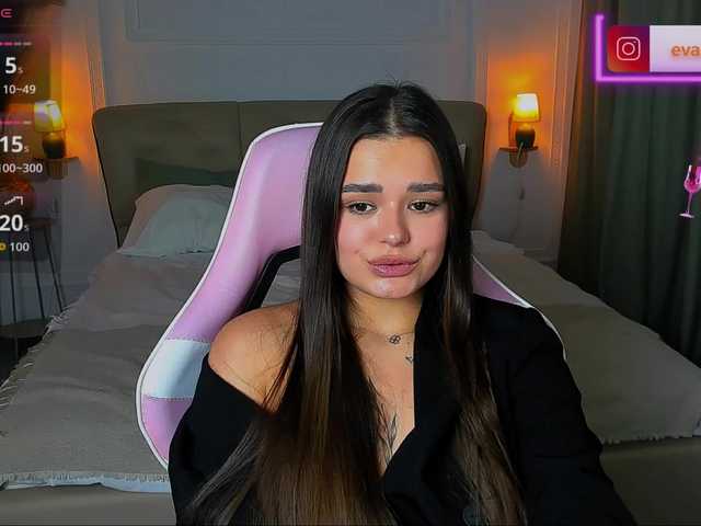 EvaRaider live cam on BongaCams