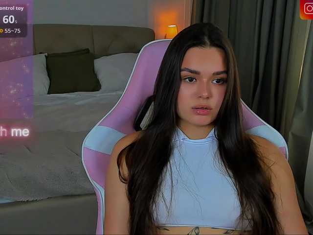 EvaRaider live cam on BongaCams