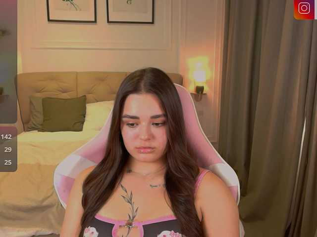 EvaRaider live cam on BongaCams
