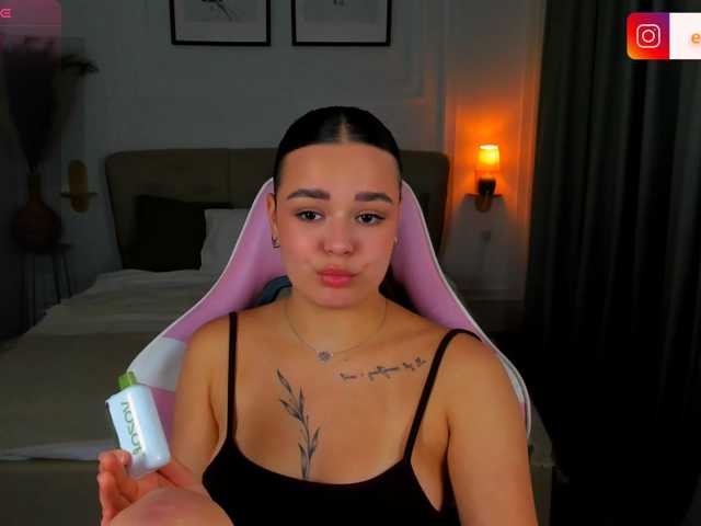 EvaRaider live cam on BongaCams