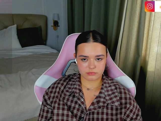 EvaRaider live cam on BongaCams