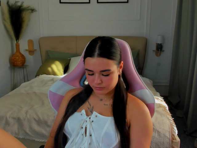 EvaRaider live cam on BongaCams