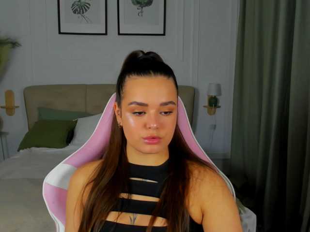 EvaRaider live cam on BongaCams