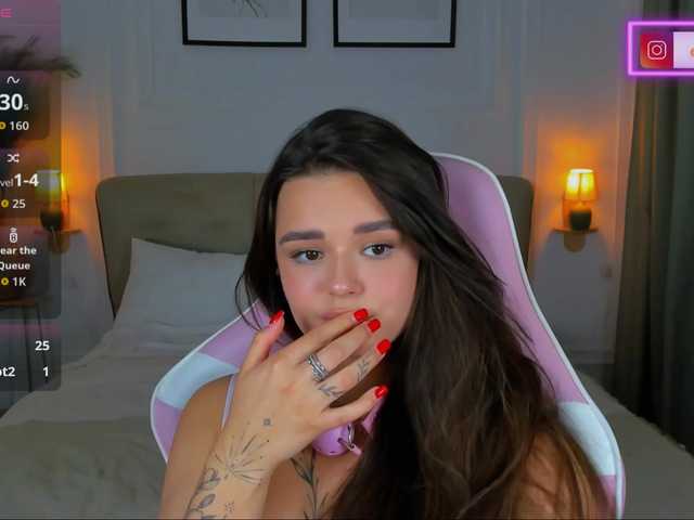 EvaRaider live cam on BongaCams
