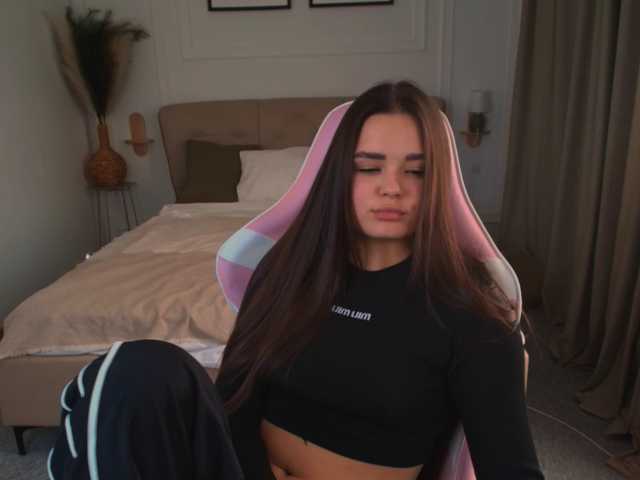 EvaRaider live cam on BongaCams