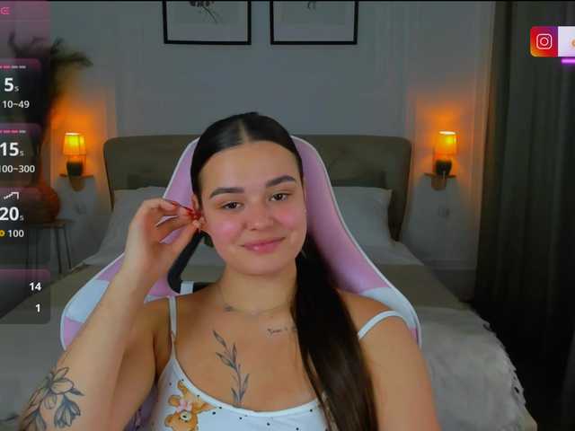 EvaRaider live cam on BongaCams