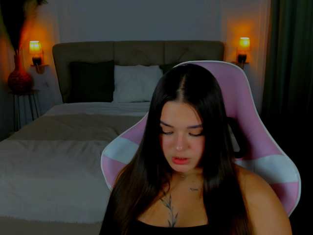 EvaRaider live cam on BongaCams