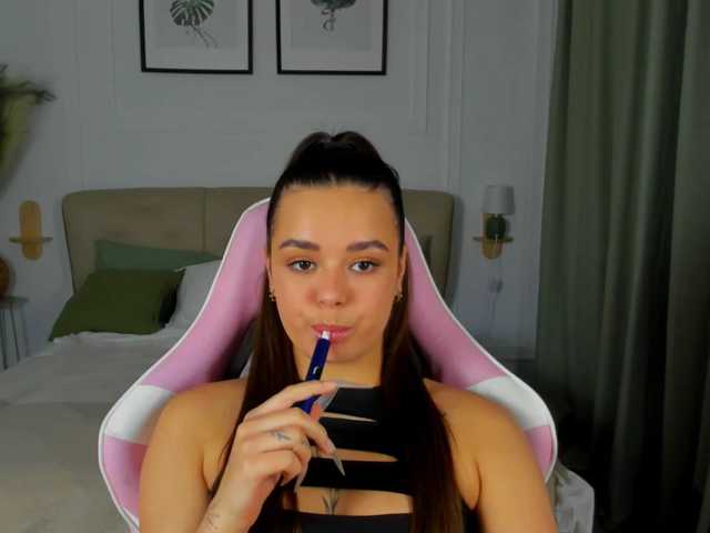 EvaRaider live cam on BongaCams