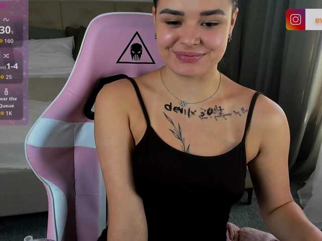 EvaRaider live cam on BongaCams