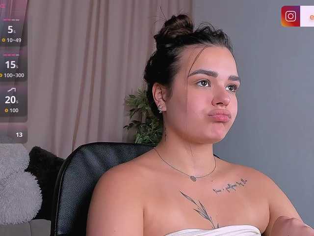 EvaRaider live cam on BongaCams