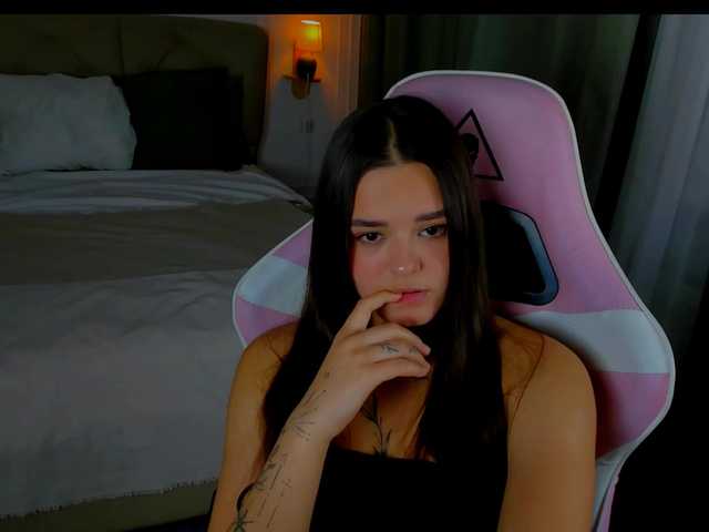 EvaRaider live cam on BongaCams