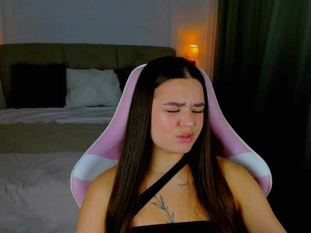 EvaRaider live cam on BongaCams
