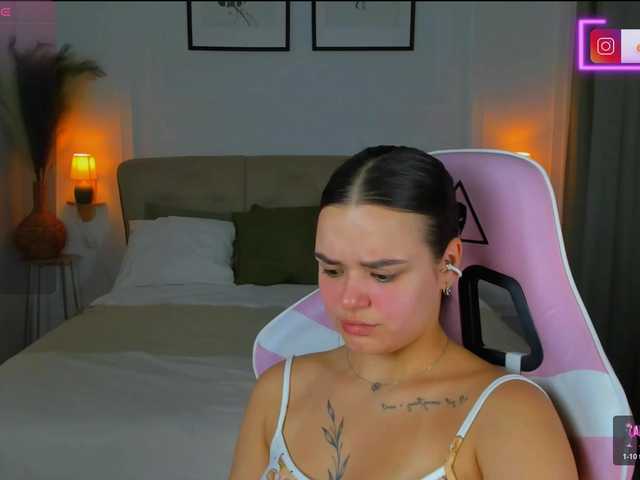 EvaRaider live cam on BongaCams
