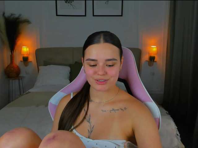 EvaRaider live cam on BongaCams