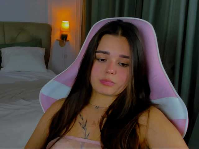 EvaRaider live cam on BongaCams