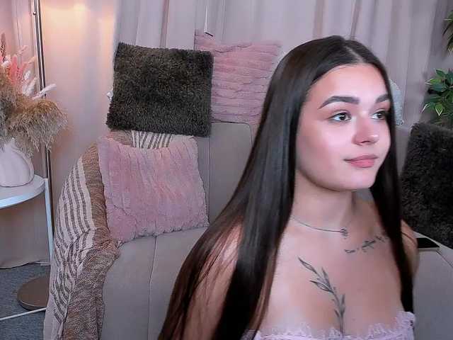 EvaRaider live cam on BongaCams