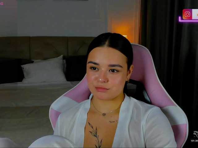 EvaRaider live cam on BongaCams