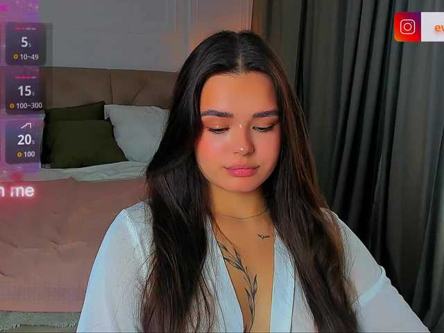 EvaRaider live cam on BongaCams