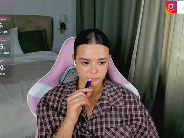 EvaRaider live cam on BongaCams