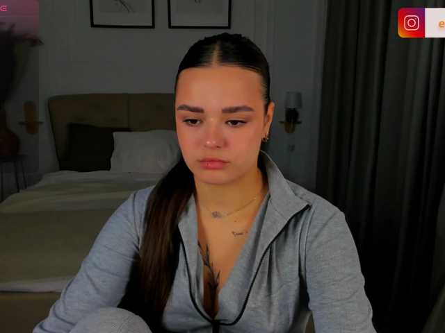 EvaRaider live cam on BongaCams