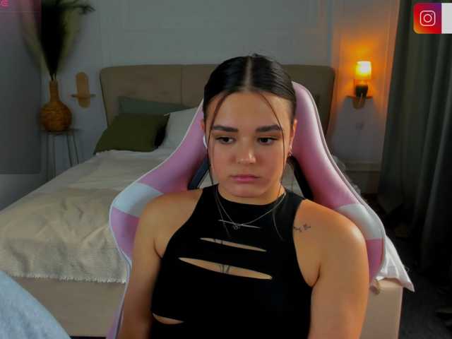 EvaRaider live cam on BongaCams