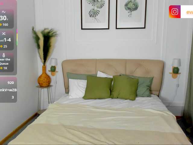 EvaRaider's BongaCams show and profile