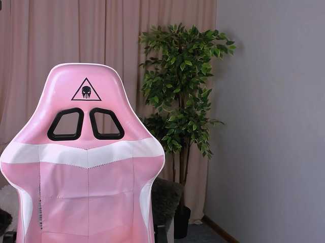 EvaRaider live cam on BongaCams