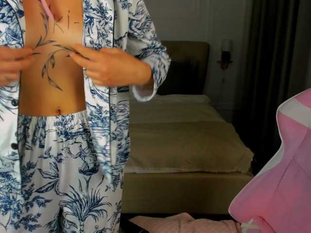 EvaRaider live cam on BongaCams