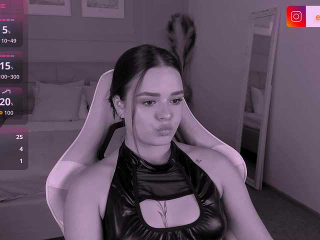 EvaRaider live cam on BongaCams