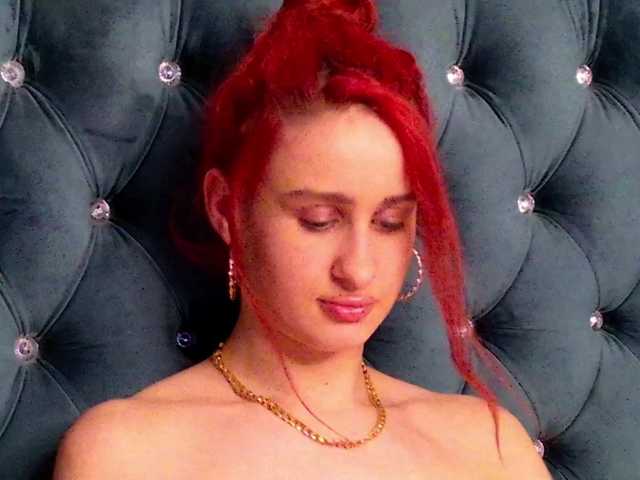 IrisMiley's BongaCams show and profile