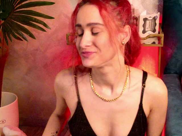 IrisMiley's BongaCams show and profile
