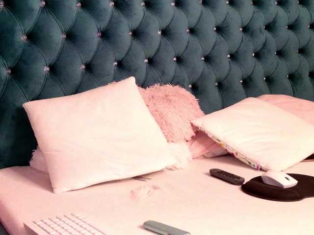 IrisMiley's BongaCams show and profile