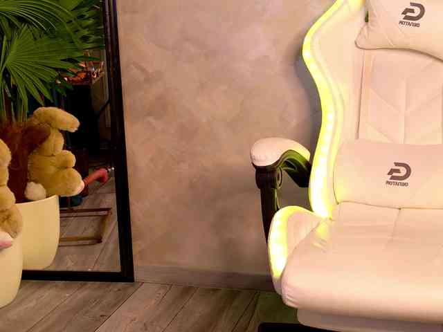 IrisMiley webcam