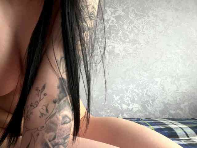 MagdaleneWaits webcam