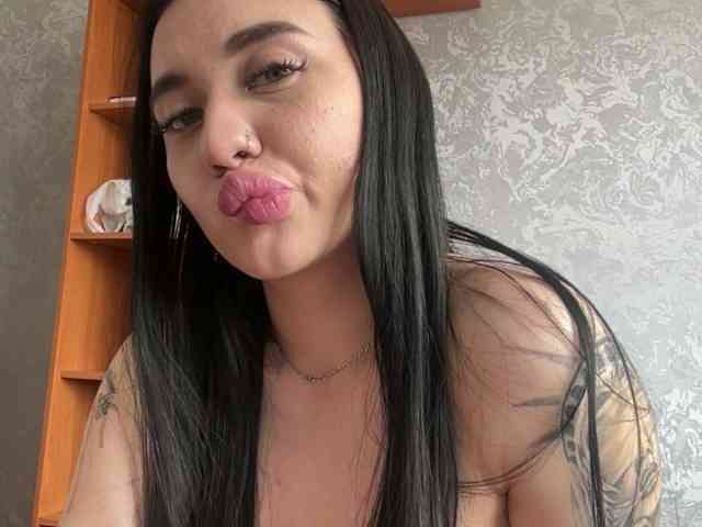 MagdaleneWaits webcam