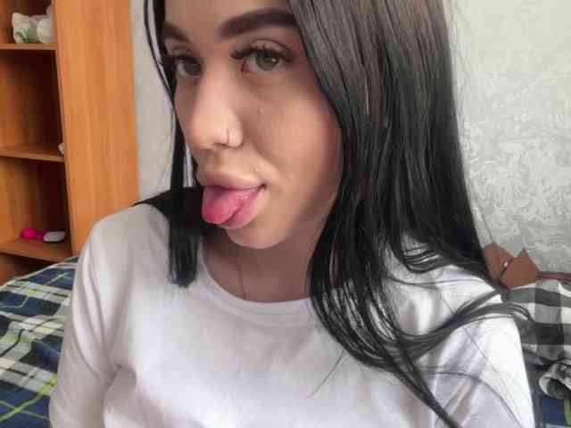 MagdaleneWaits webcam