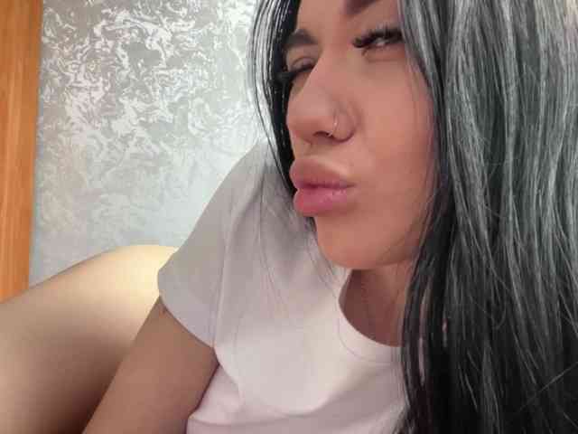 MagdaleneWaits webcam