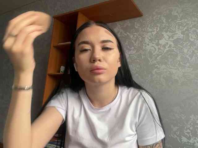 MagdaleneWaits webcam