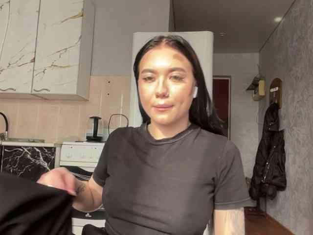 MagdaleneWaits webcam