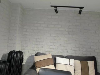 ArianaNova Porn Show