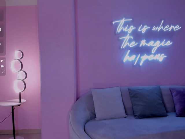 ArianaNova live cam on BongaCams