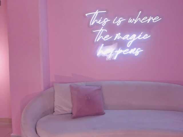 ArianaNova live cam on BongaCams
