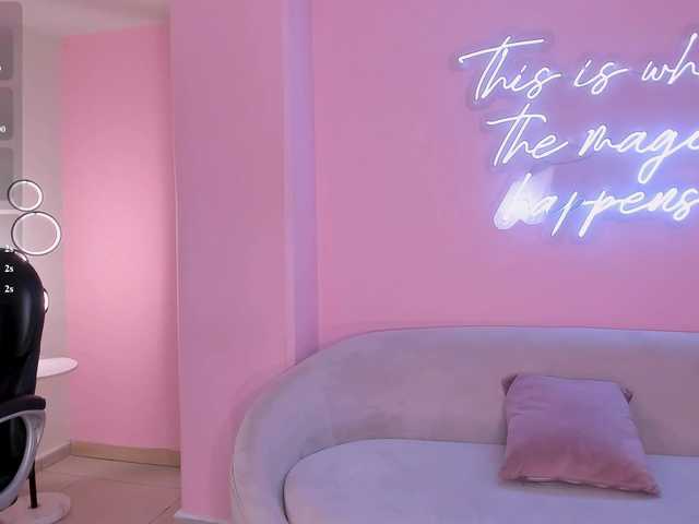 ArianaNova live cam on BongaCams