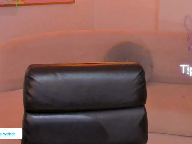 RebeccaWest live cam on BongaCams