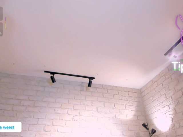 RebeccaWest live cam on BongaCams