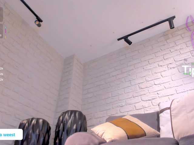 RebeccaWest live cam on BongaCams