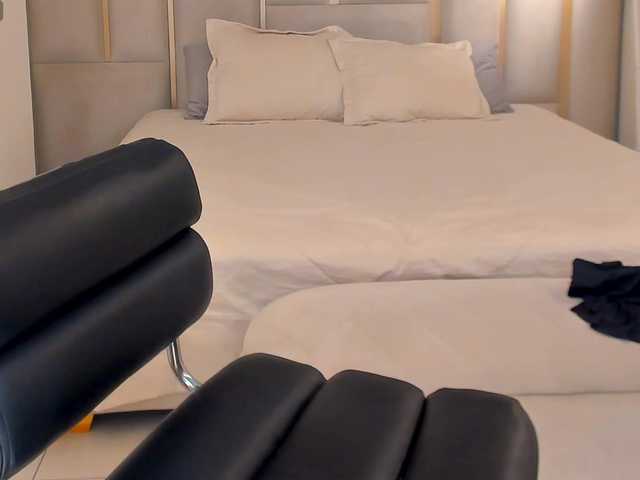 RebeccaWest live cam on BongaCams