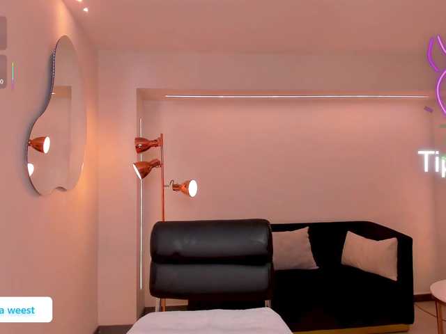RebeccaWest live cam on BongaCams