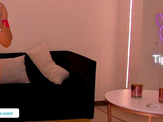 RebeccaWest live cam on BongaCams